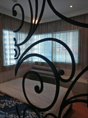 Отель Sahid Sudirman Residence 9-L  Джакарта